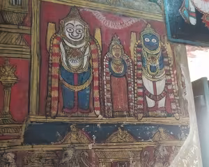 Puri Jagannātha avec ses frères et sœurs peint sur le mur du temple Varadarāja Perumāḷ à Kanchipuram