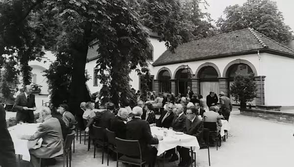 Volumes consacrés à l'histoire de l'Académie